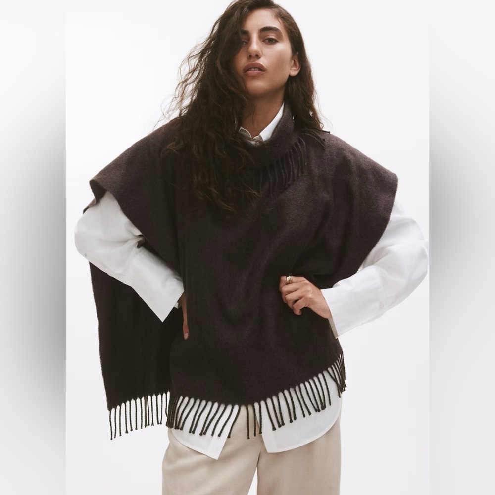 H&M dark brown fringe cape with gold button neck one size NWT